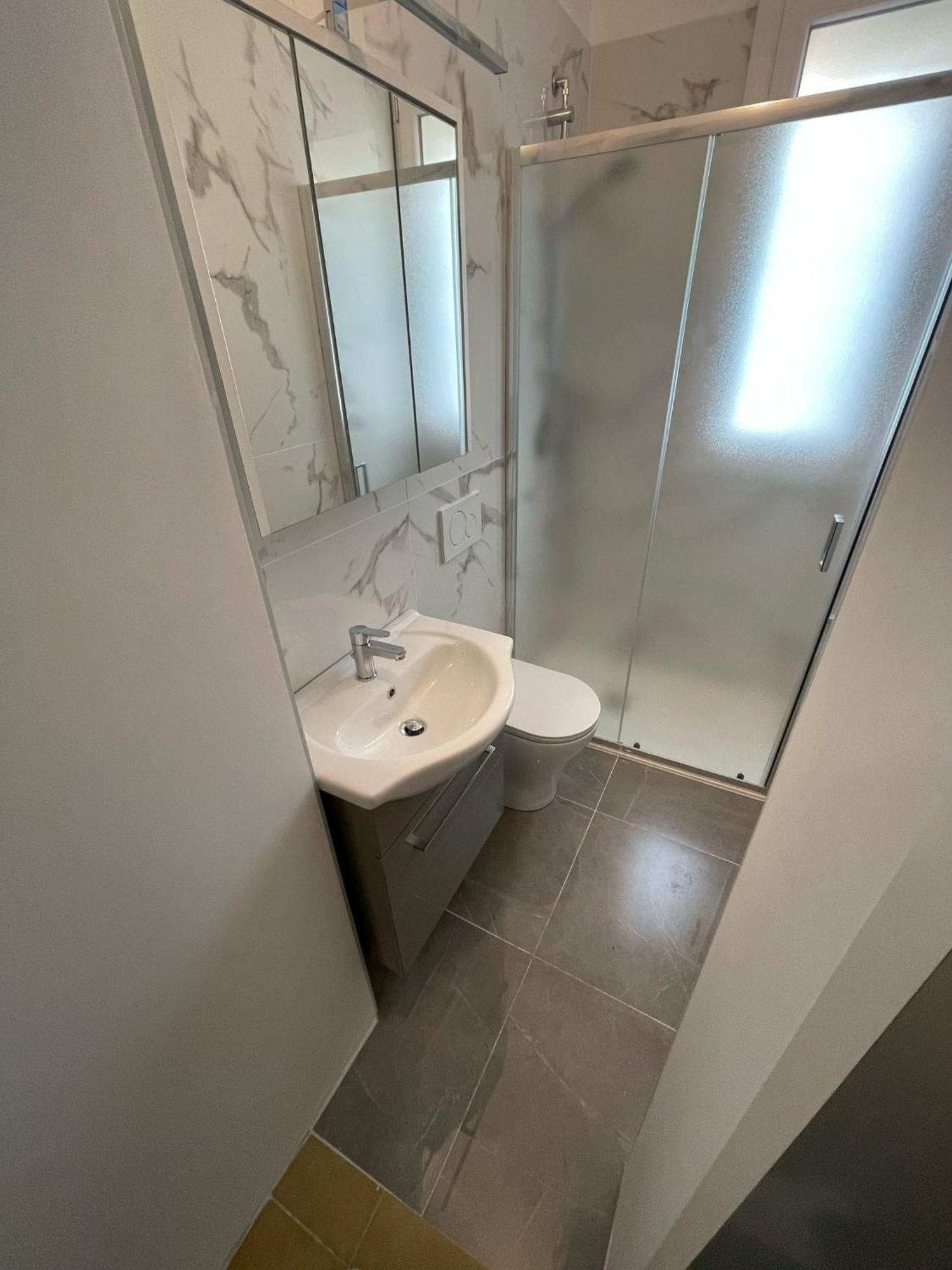 Numero Uno Apartment